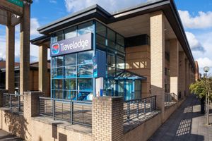 Alojamiento - Travelodge Milton Keynes Central