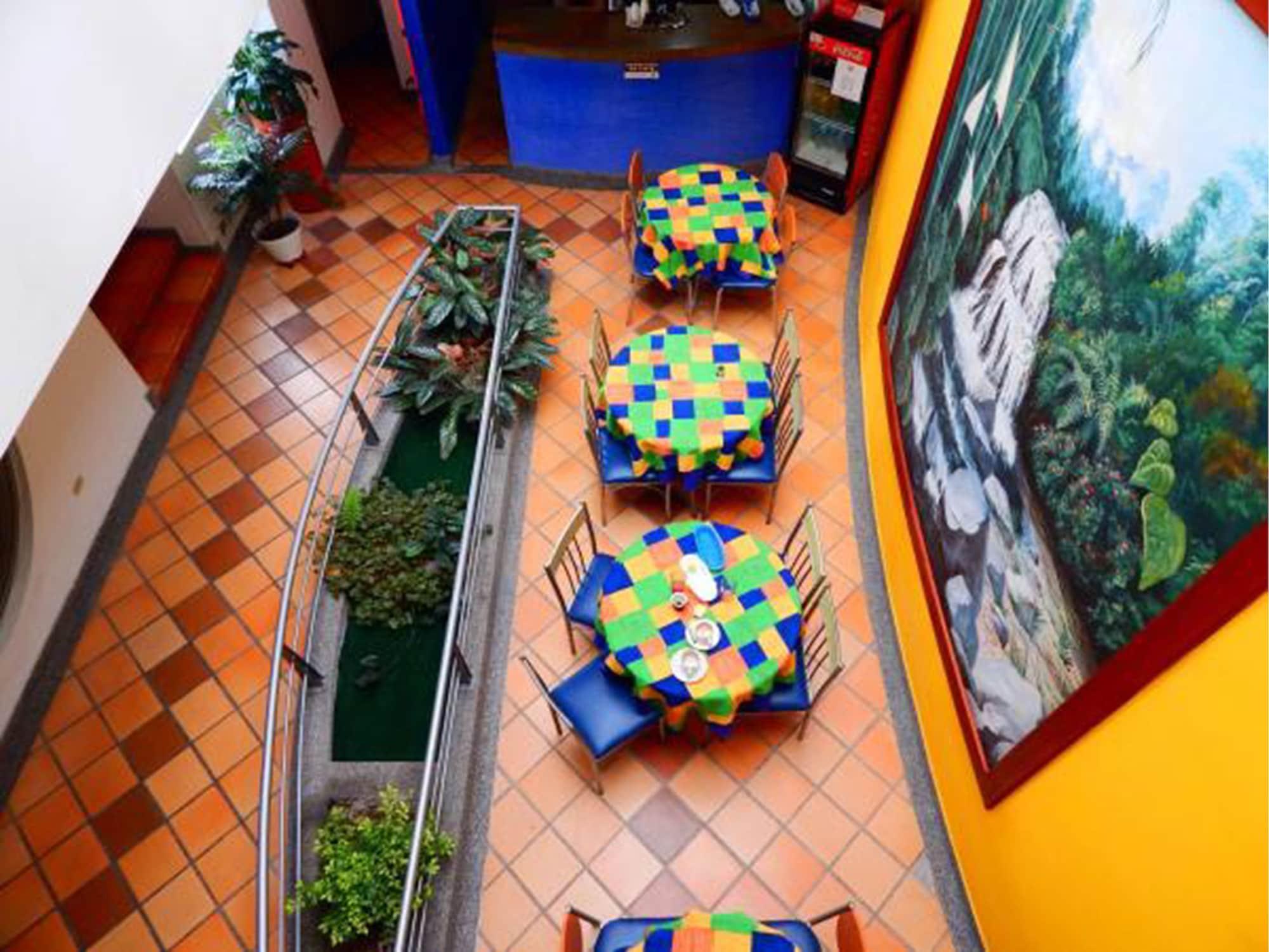 Comodidades del Alojamiento Hotel Castillo Real