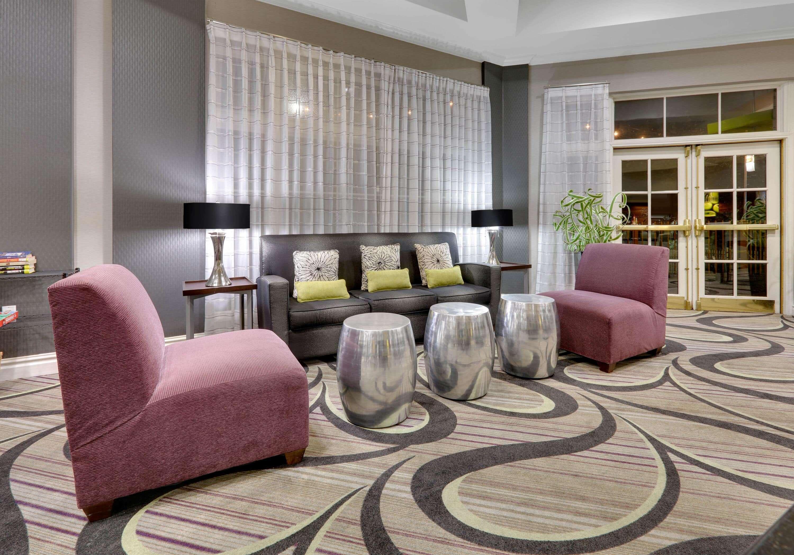 Vista Lobby La Quinta Inn & Suites by Wyndham Dallas North Central