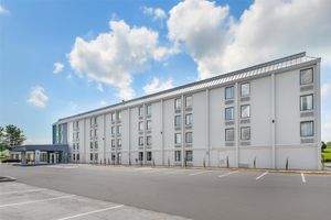 Alojamiento - Spark by Hilton Knoxville North I-75