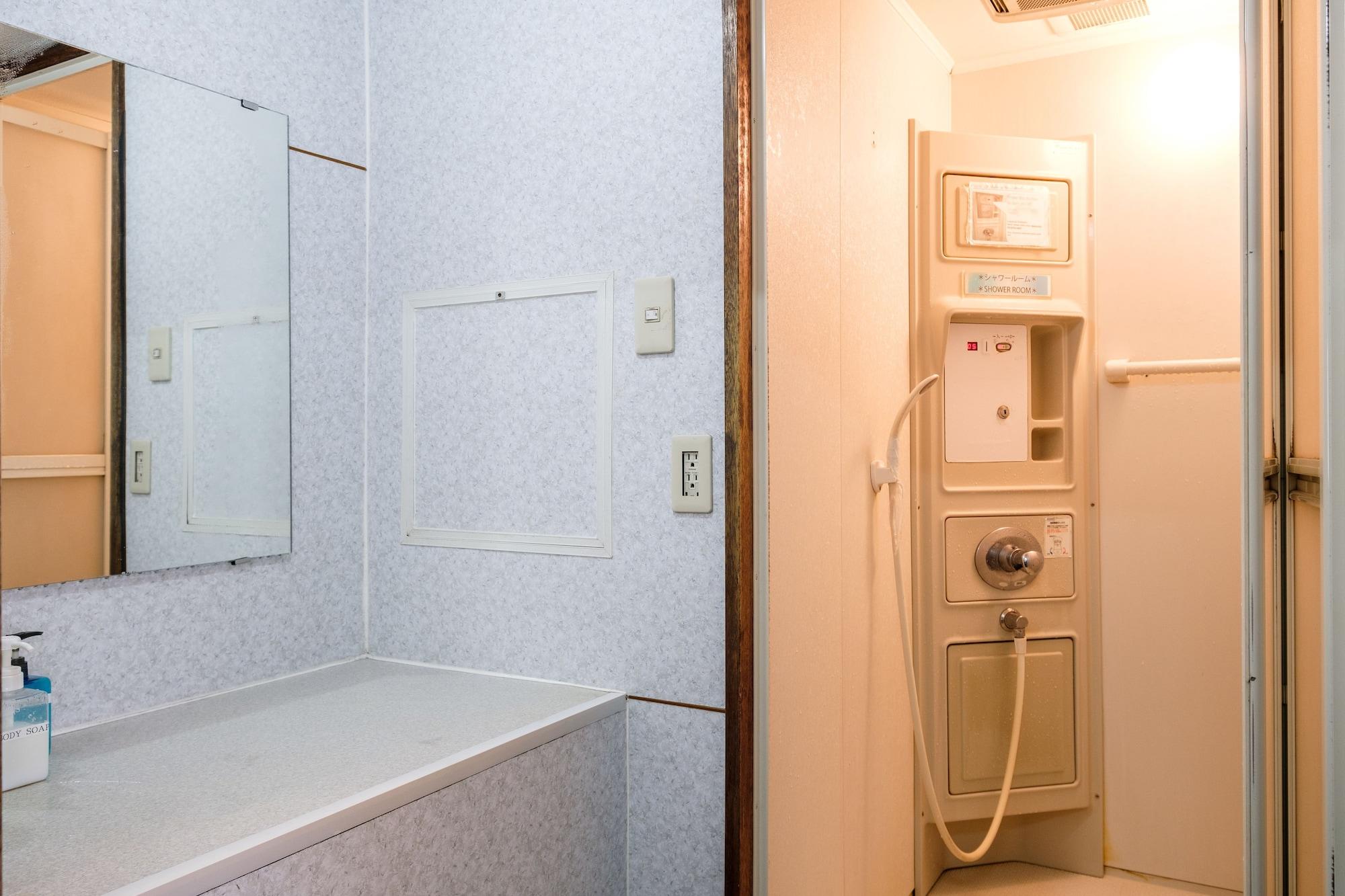 Equipamiento de Habitación Yokohama Hostel Village Hayashi Kaikan