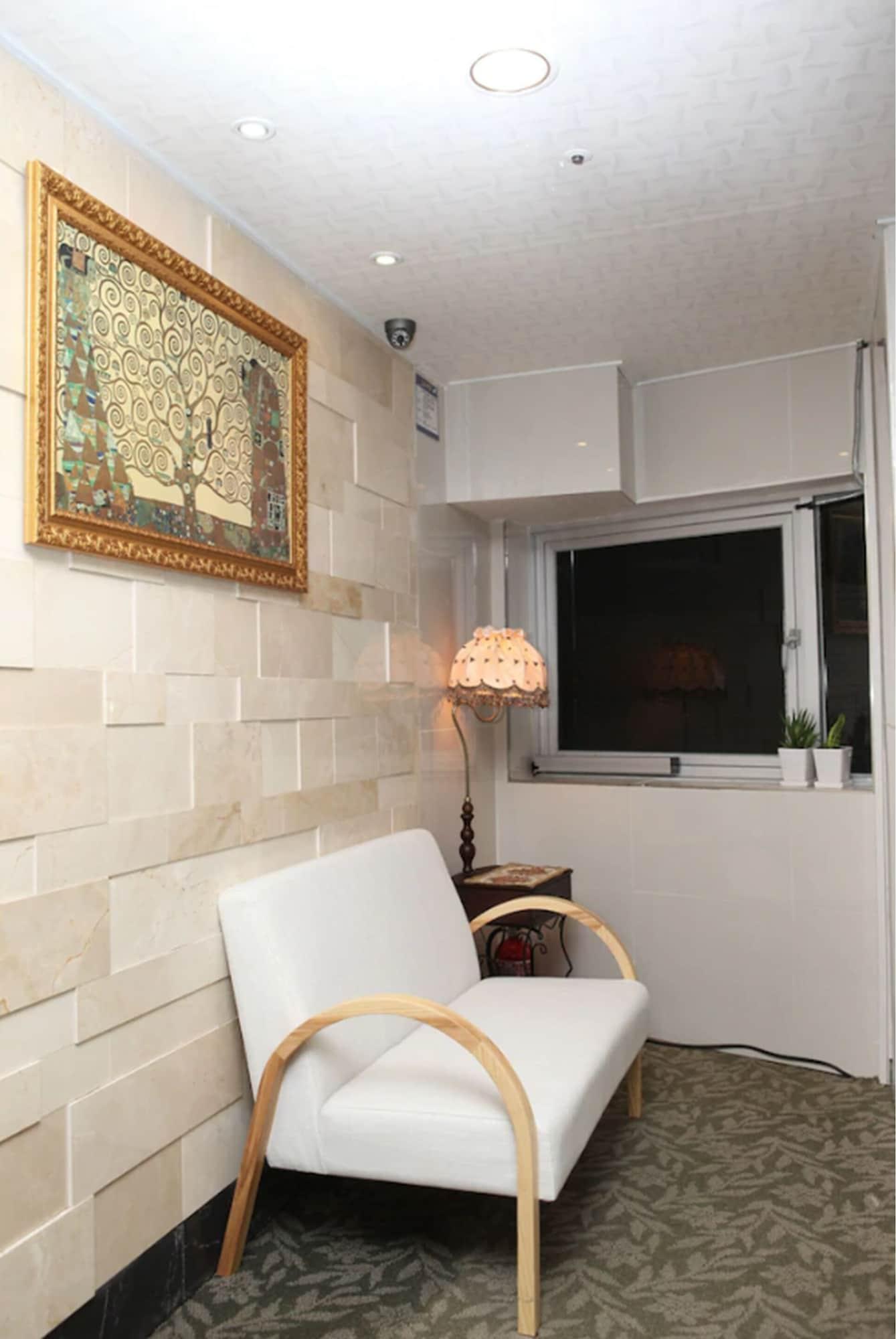 Varios Hotel Cozy Myeongdong