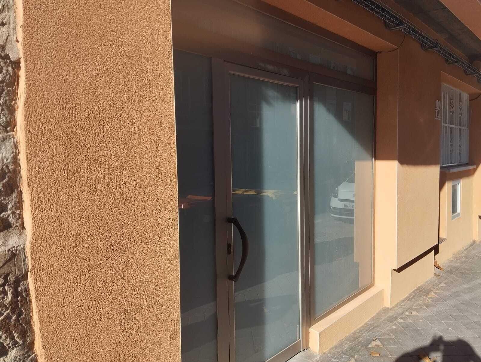 Varios Hostel Travelers Inn