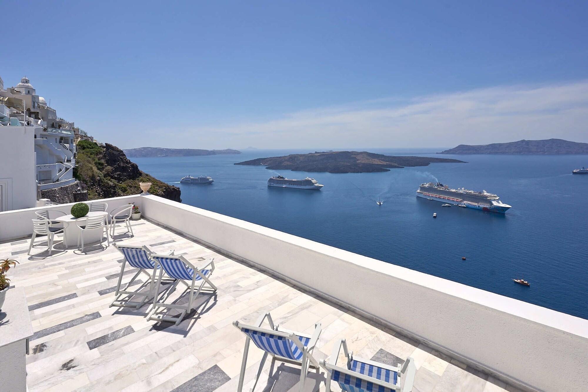 Vista Exterior Amphitheater Cave Houses