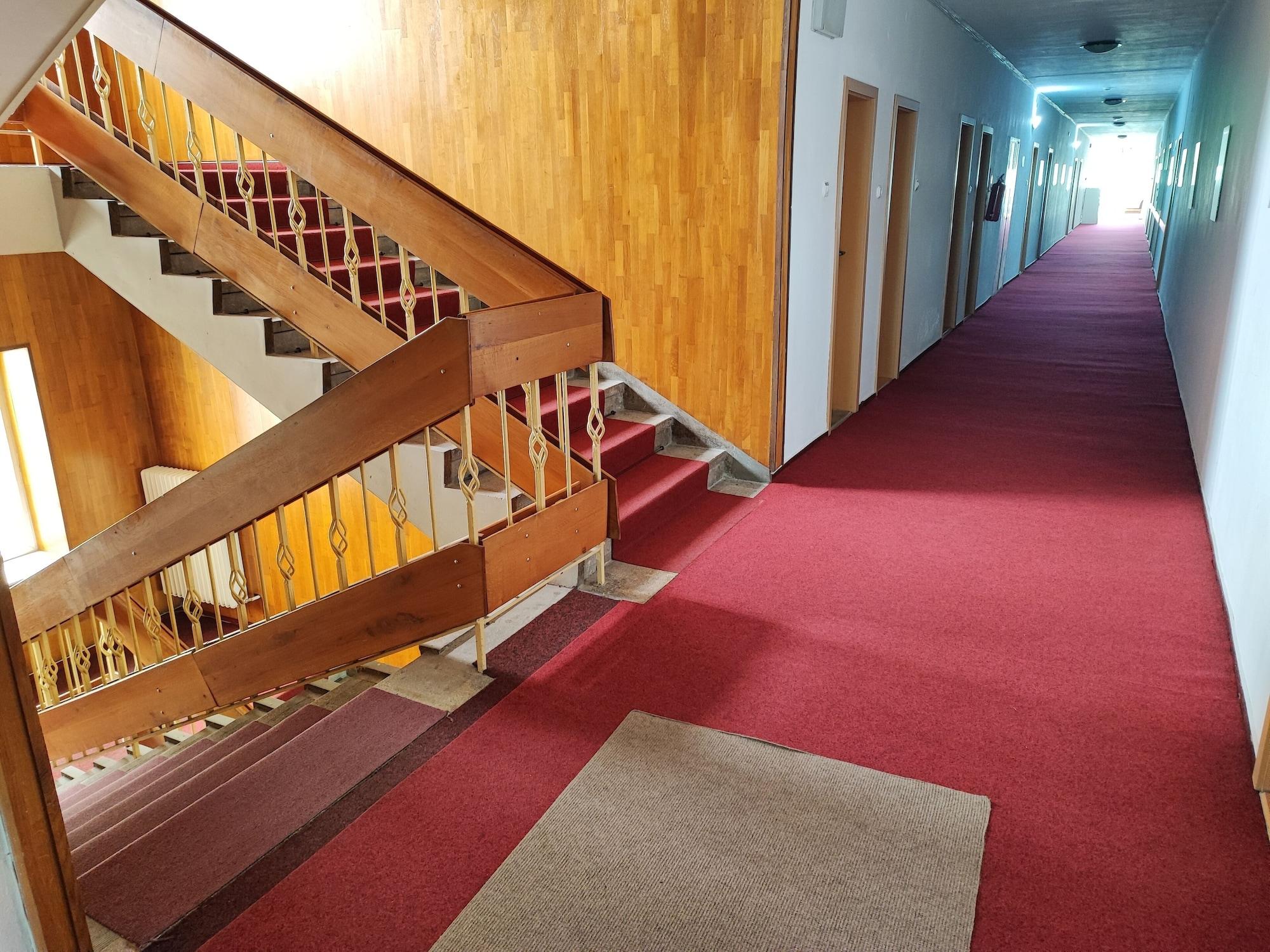 Varios Hotel Béke Sziget
