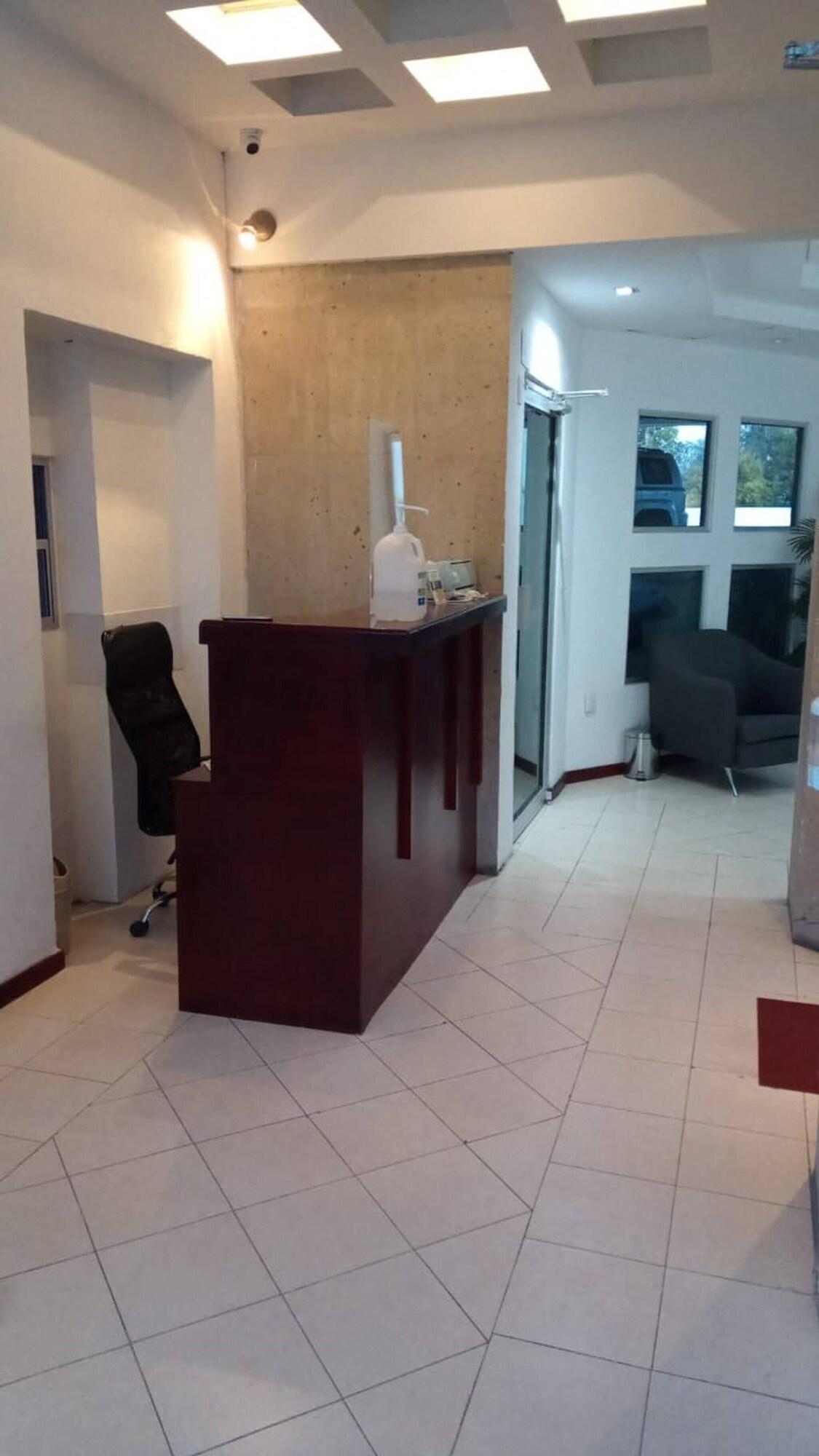 Vista Lobby Habitacion Tipo Hotel En Obispado