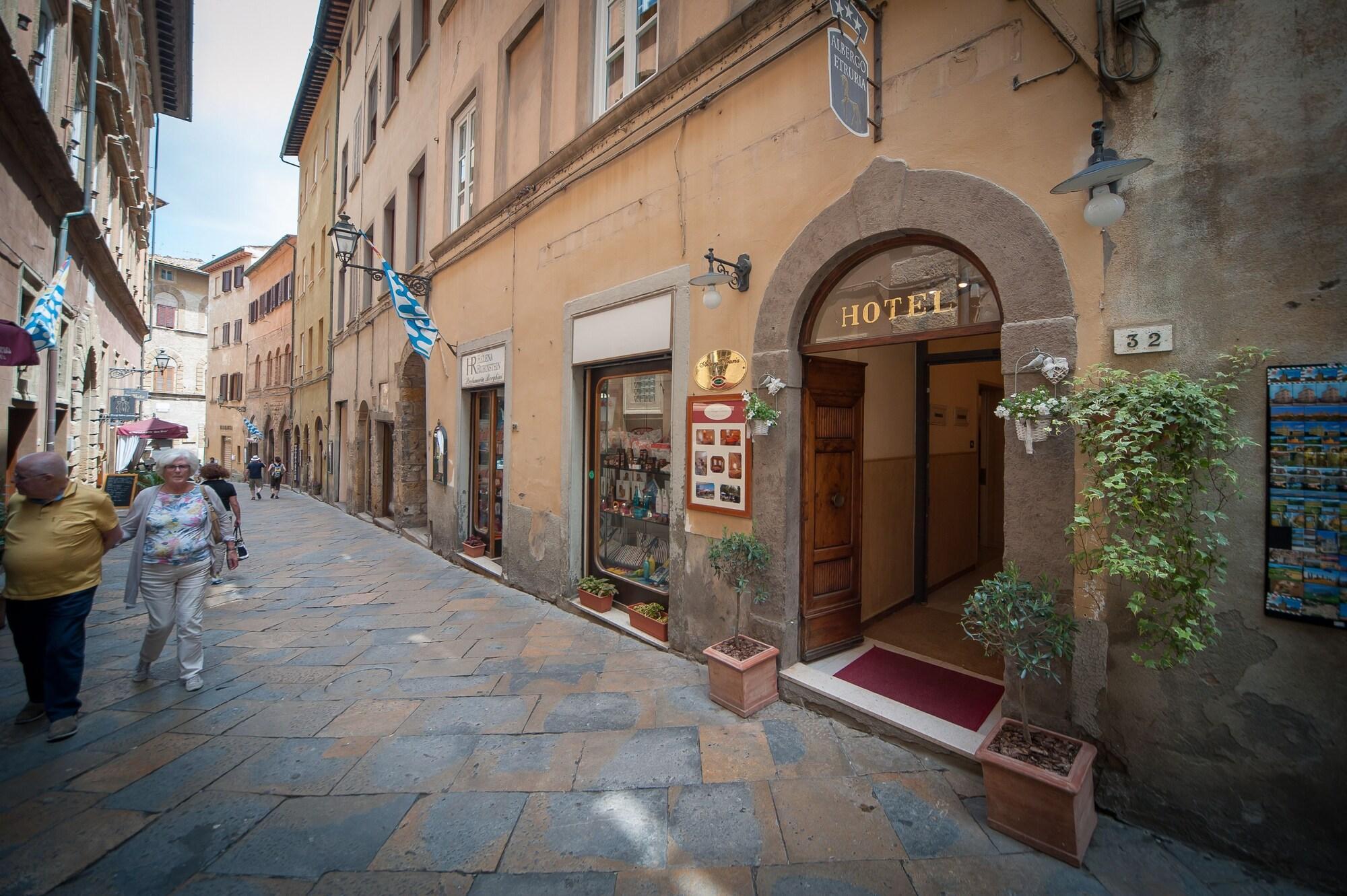 Vista Exterior Albergo Etruria