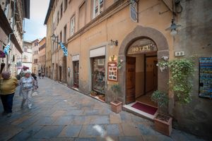 Alojamiento - Albergo Etruria