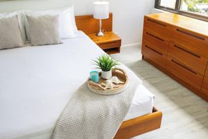 Alquiler Temporario - Waikiki Banyan Condo w/ King Bed & Parking, Near Beach
