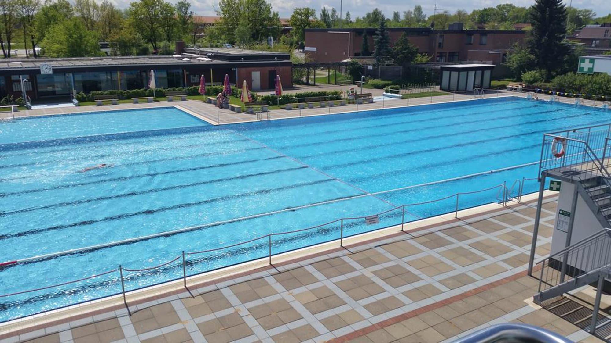 Vista Piscina Vital Hotel Adendorf