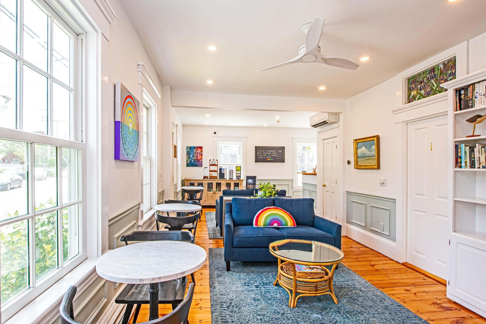 Vista Lobby Admirals Landing - Adults Only