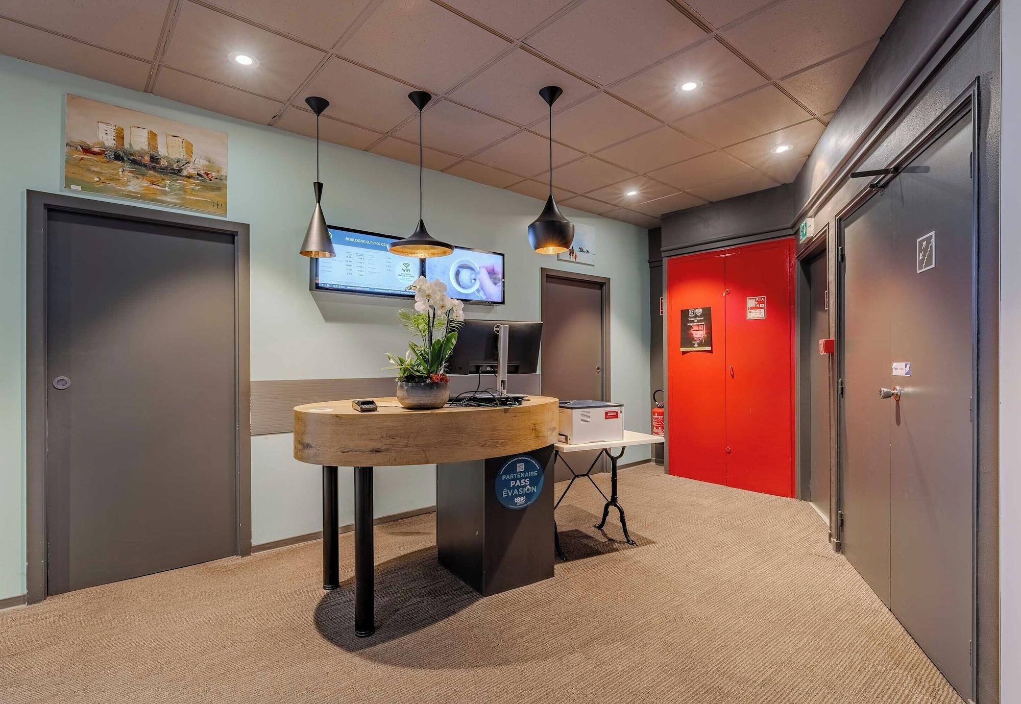 Vista Lobby B&B Hotel Boulogne Sur Mer Centre Les Ports
