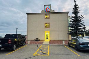 Alojamiento - Motel 6 Red Deer, AB