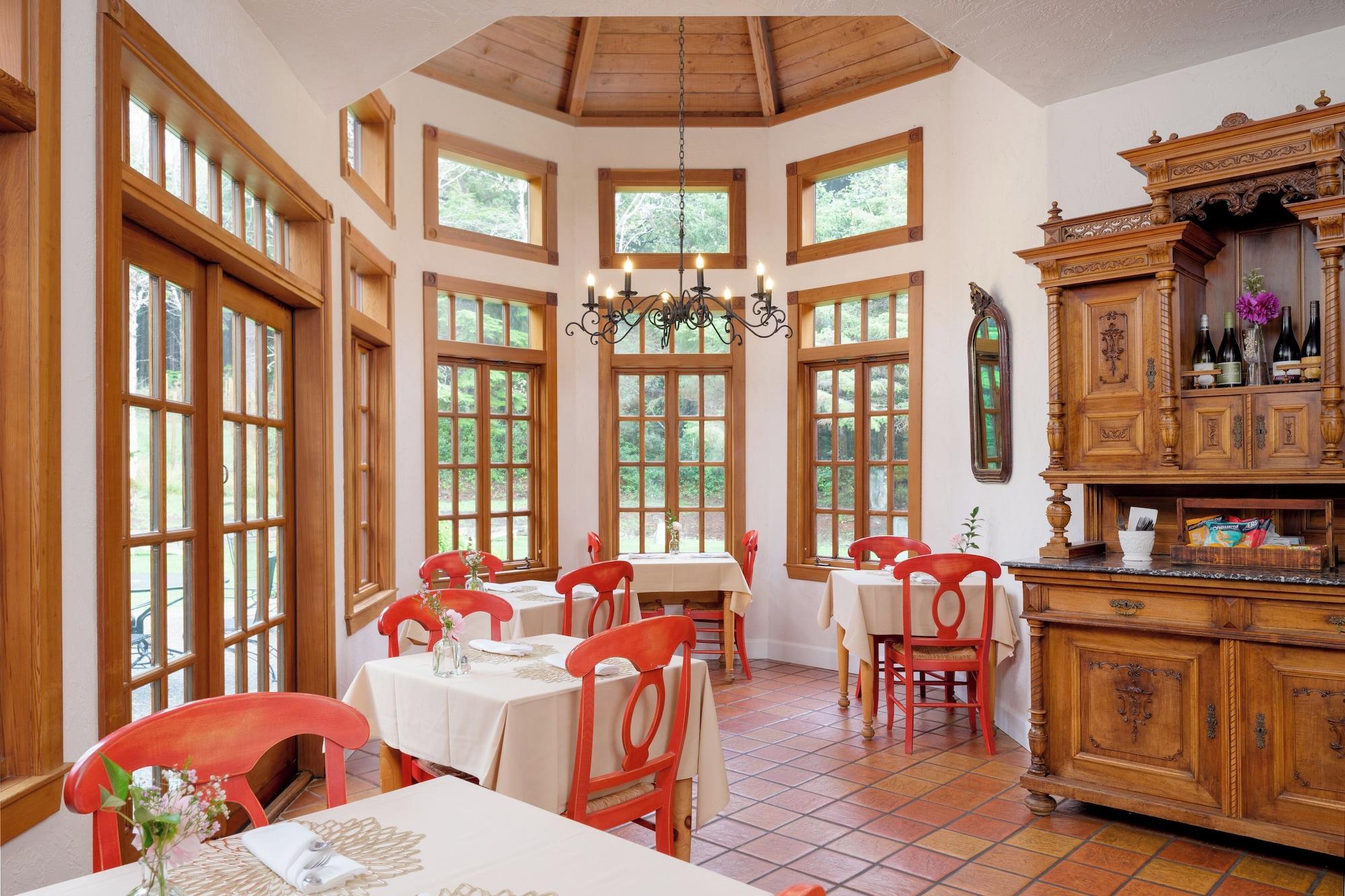 Restaurant Arch Cape Inn and Retreat - Cannon Beach