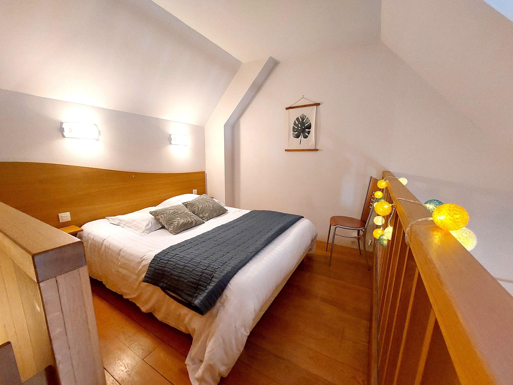 Varios Auberge des Goubelins