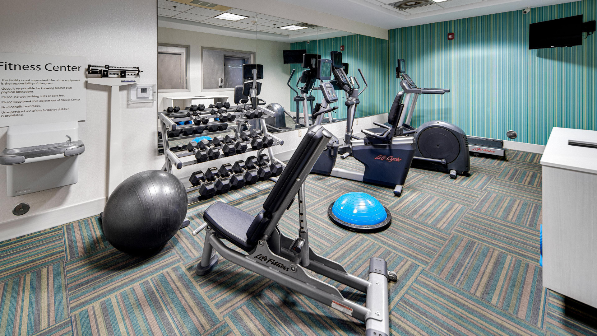 Instalaciones Recreativas Holiday Inn Express & Suites Dinuba West by IHG