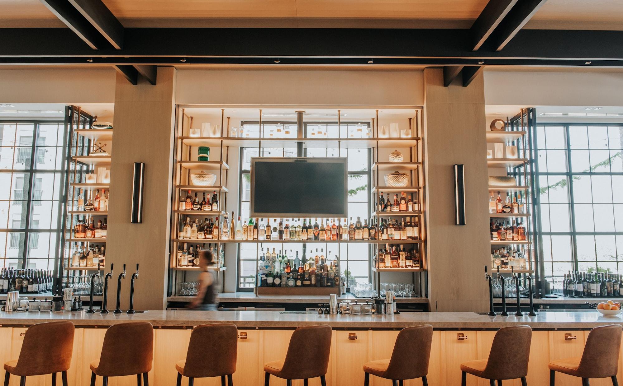 Restaurant Bellyard, West Midtown Atlanta, a Tribute Portfolio Hotel