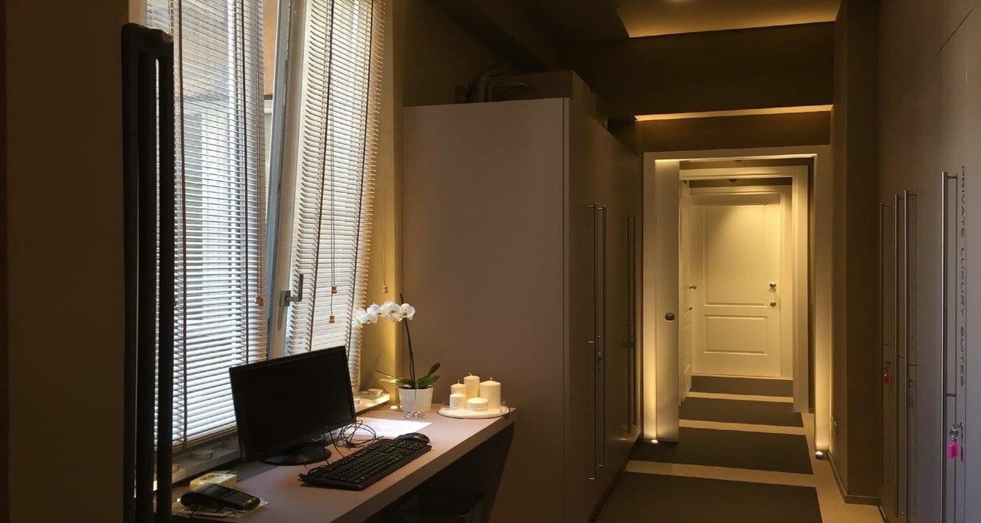 Varios Private Luxury Suite