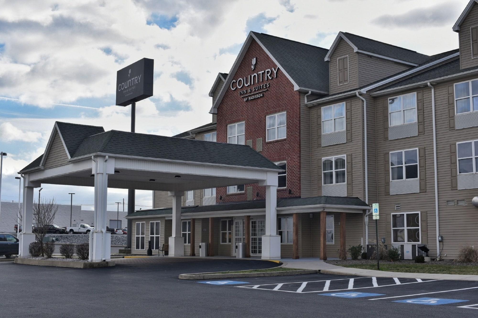 Vista Exterior Country Inn & Suites by Radisson, Chambersburg, PA