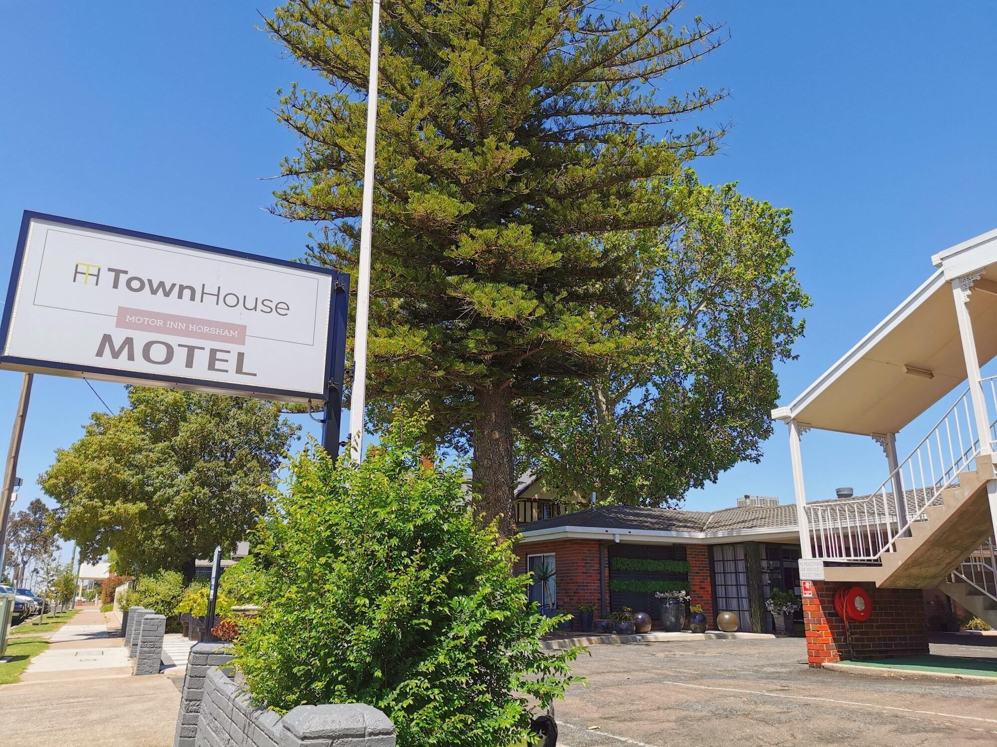 Vista Exterior Townhouse Motor Inn