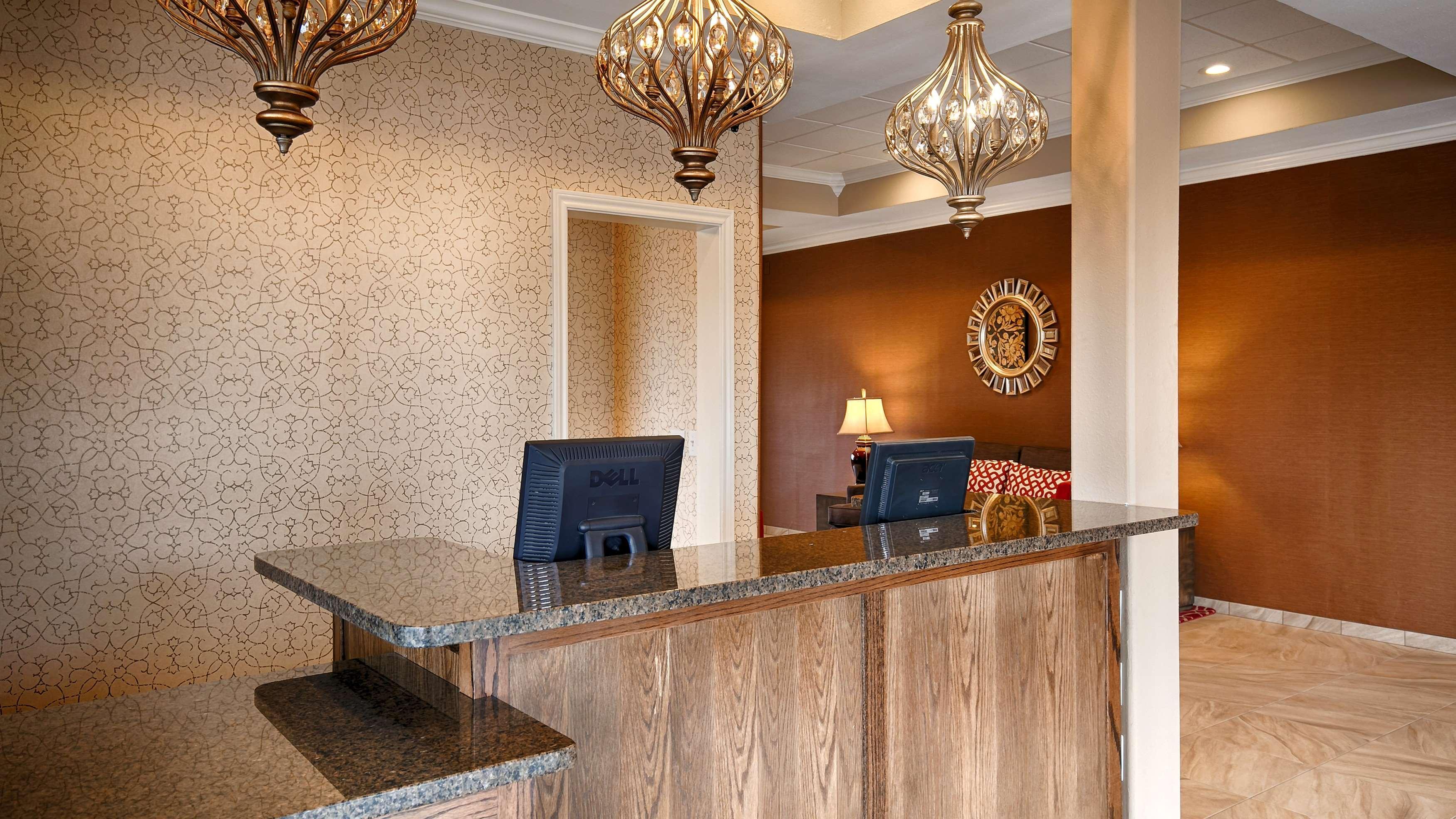 Vista Lobby Best Western Canton Inn
