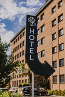 Alojamiento - One66 Hotel