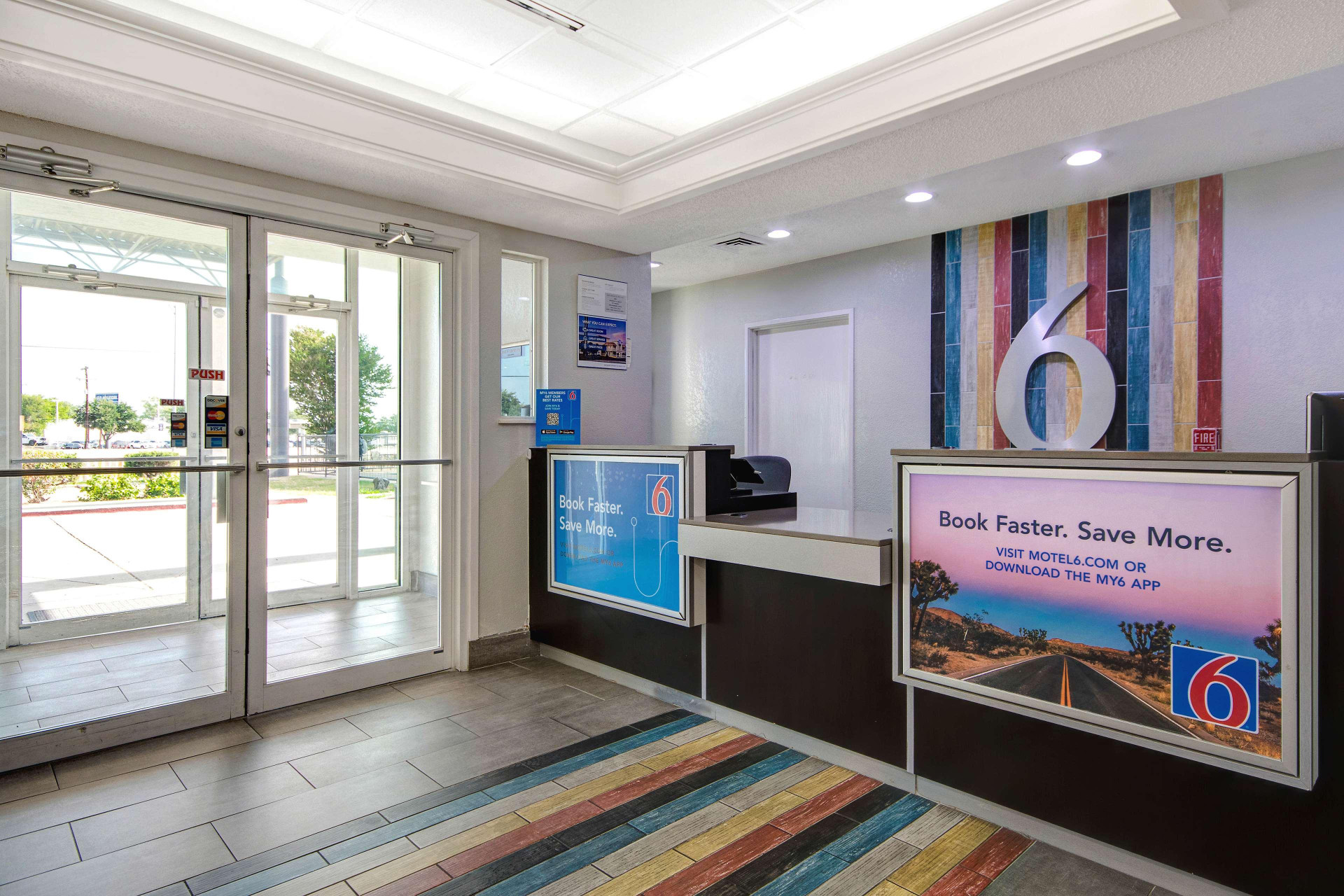 Vista Lobby Motel 6 San Antonio, TX - South