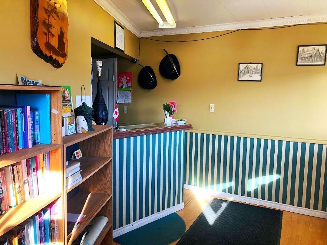 Vista Lobby Stampeder Motel