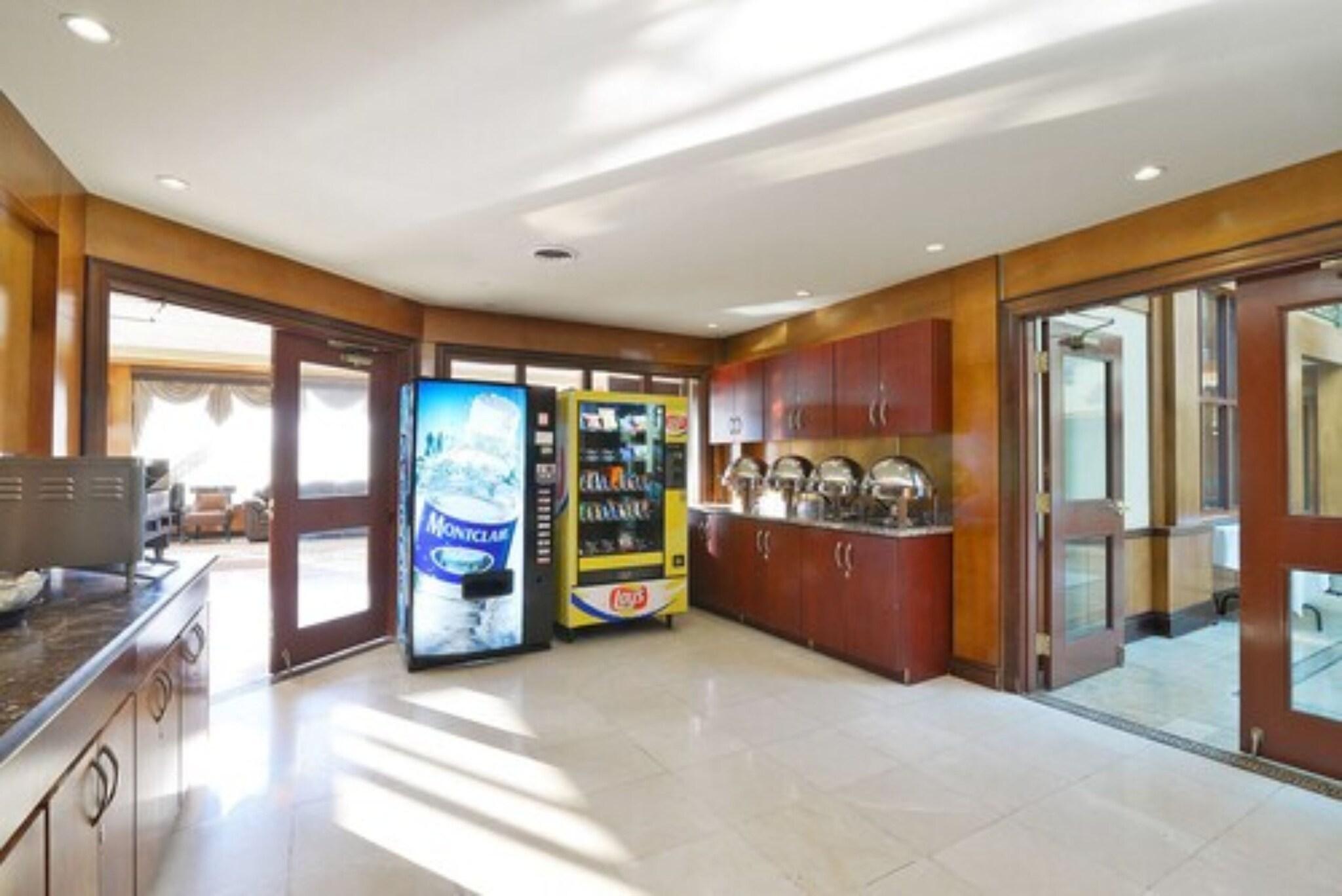 Restaurant Woodbine Hotel and Suites