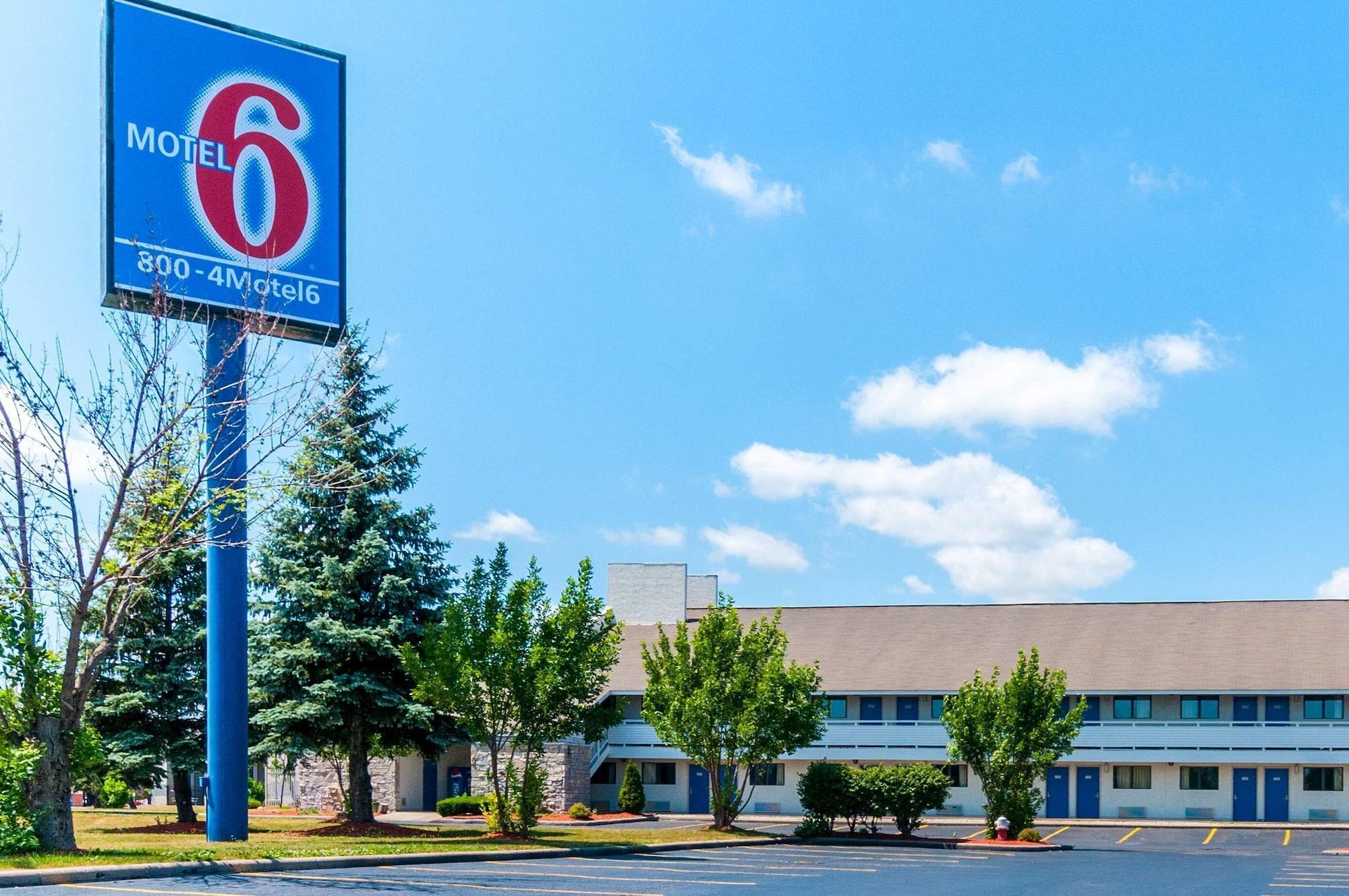 Vista Exterior Motel 6 Southgate, MI - Detroit