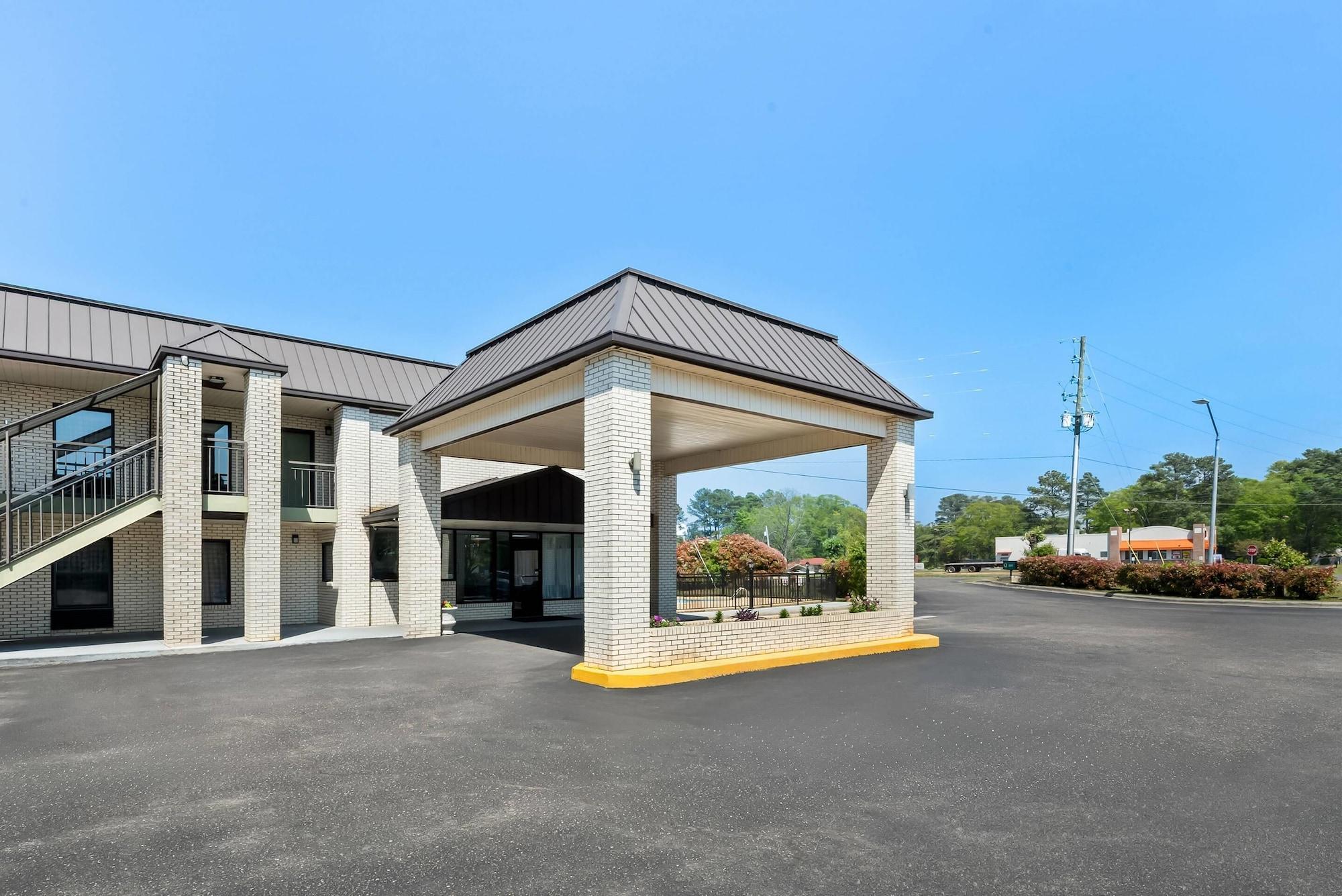 Vista Exterior Quality Inn Raeford