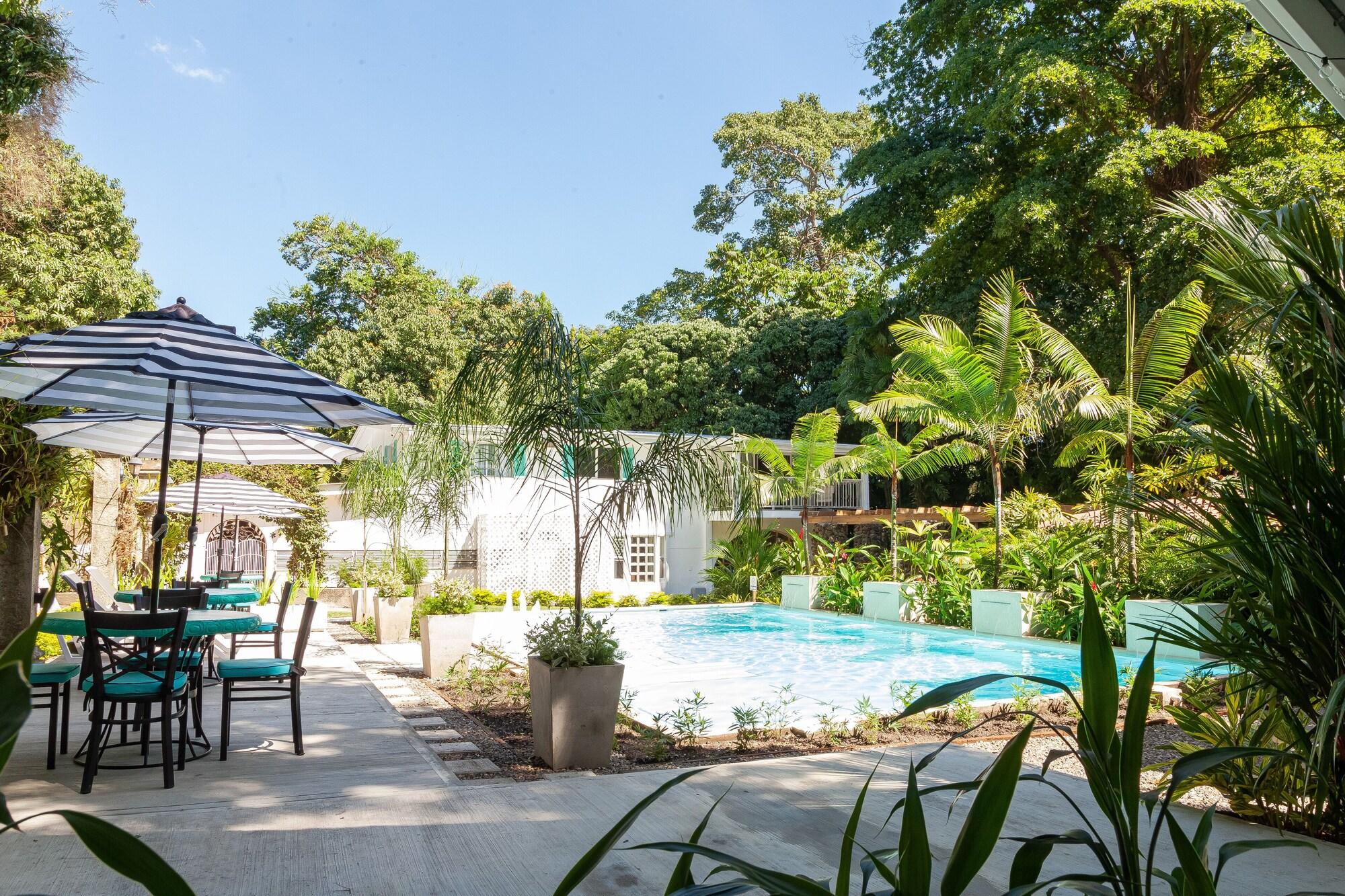 Vista Piscina Angeli Gardens Boutique Hotel