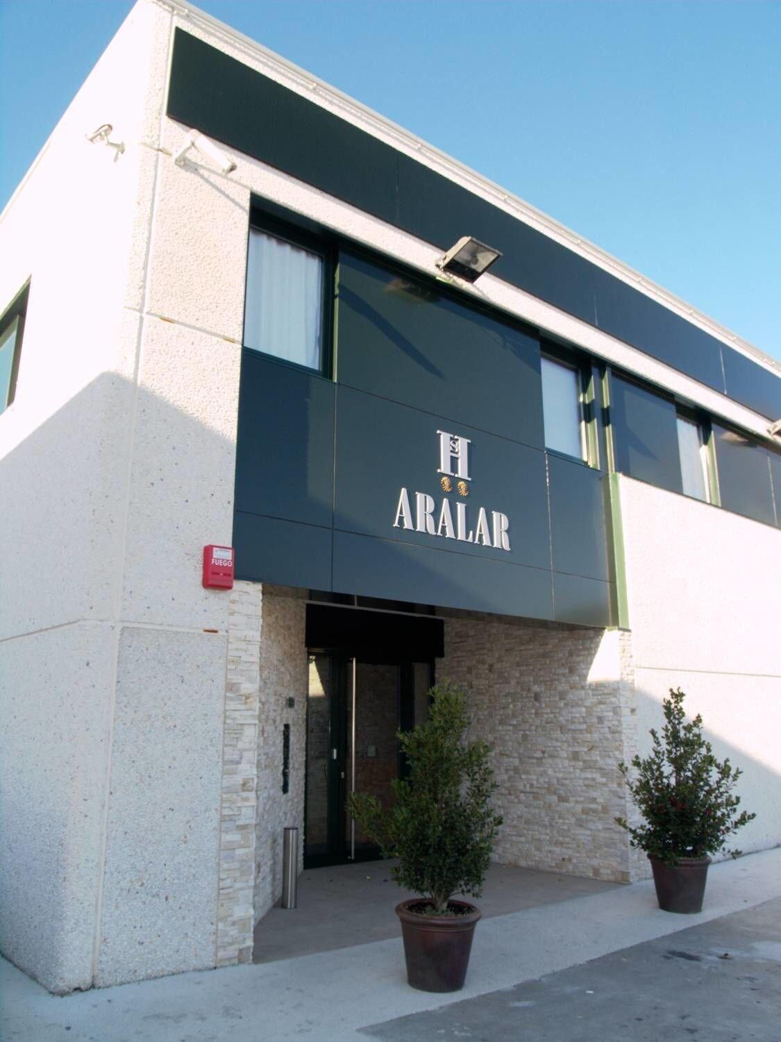 Vista Exterior Hostal Aralar