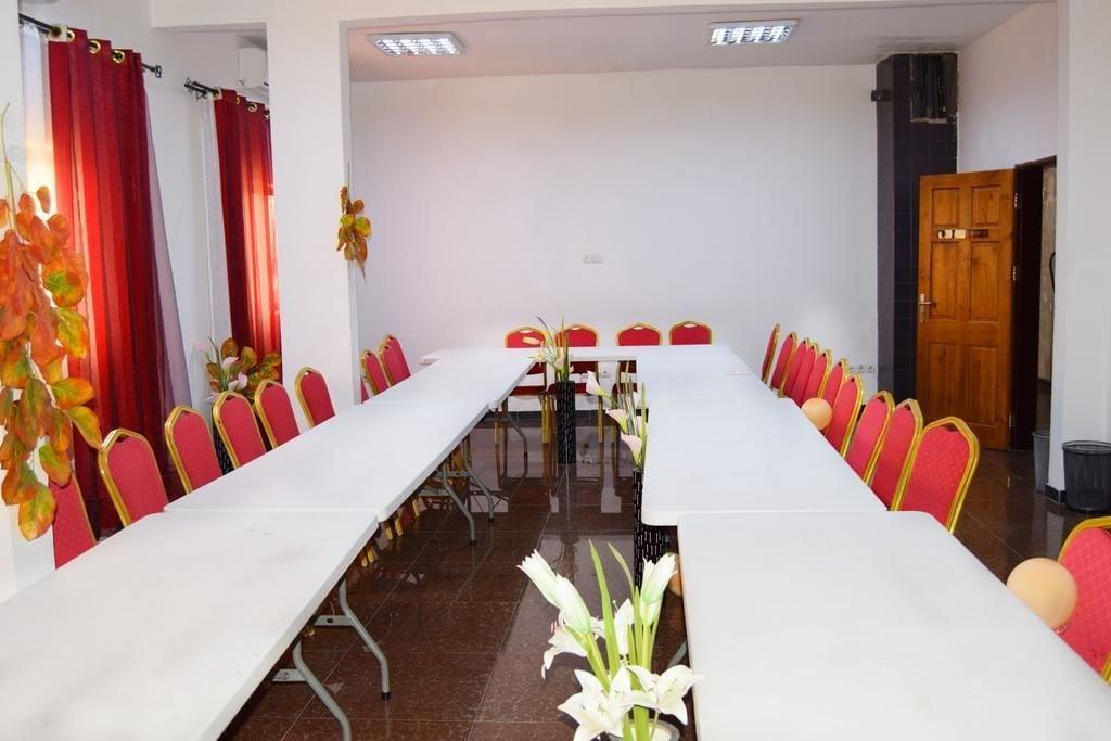 Sala de Reuniones Hôtel Saint-Jean