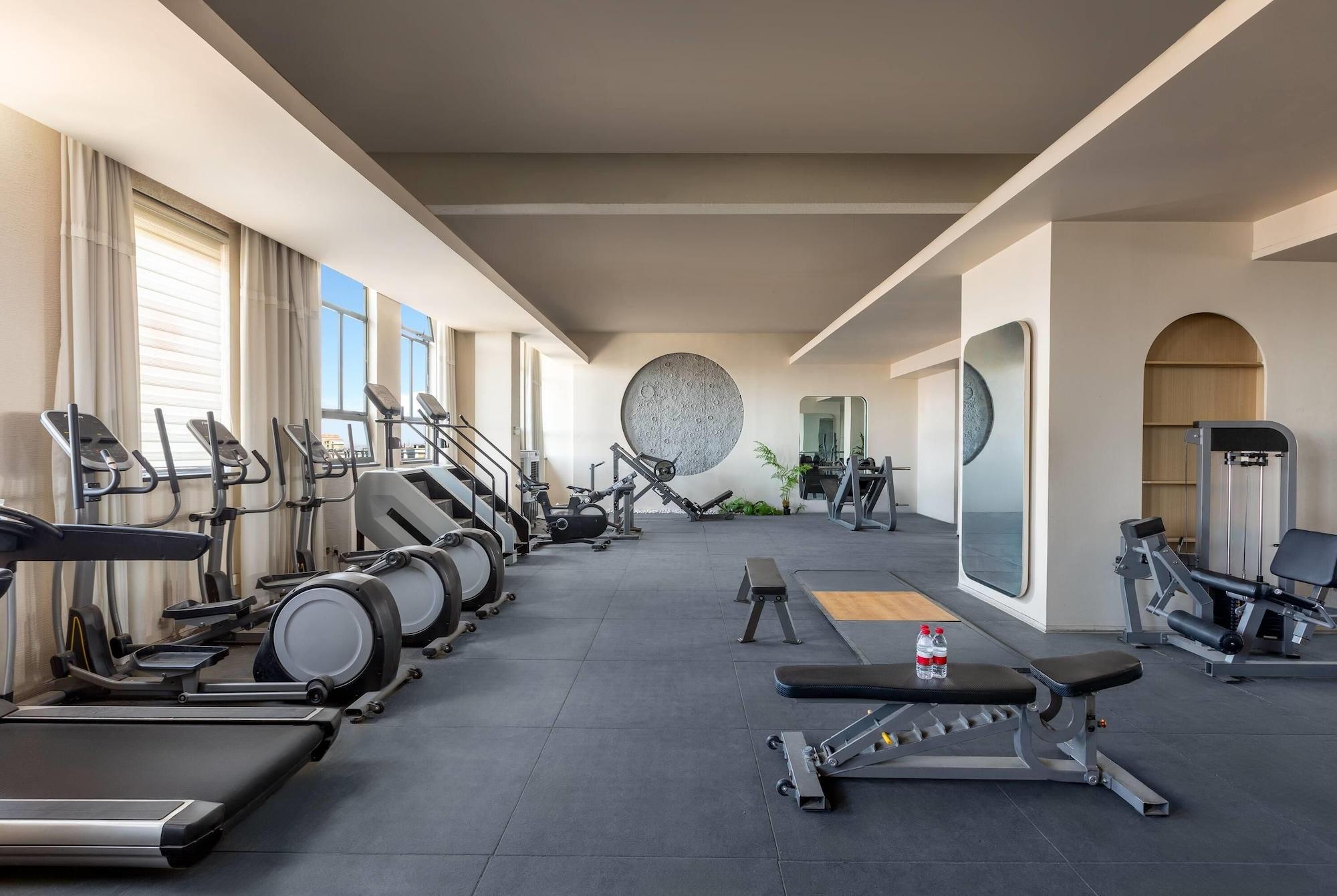 Gimnasio Days Hotel by Wyndham Yining Liuxing Street