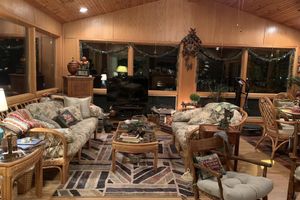 Alquiler Vacacional - Home Sweet Home, Spacious Sunroom & Fun Deck!