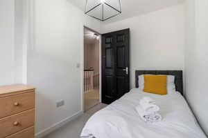 Aluguel por temporada - Charming 3 Bed Home in Stepps, Glasgow - Garden & Patio