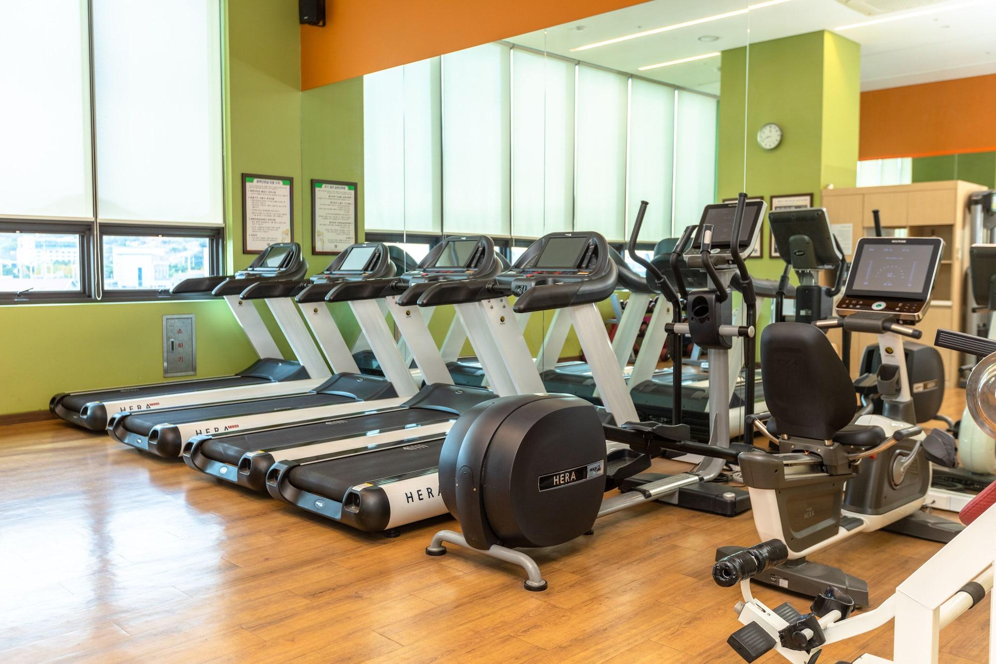 Gimnasio Hotel Lacky Gwangyang
