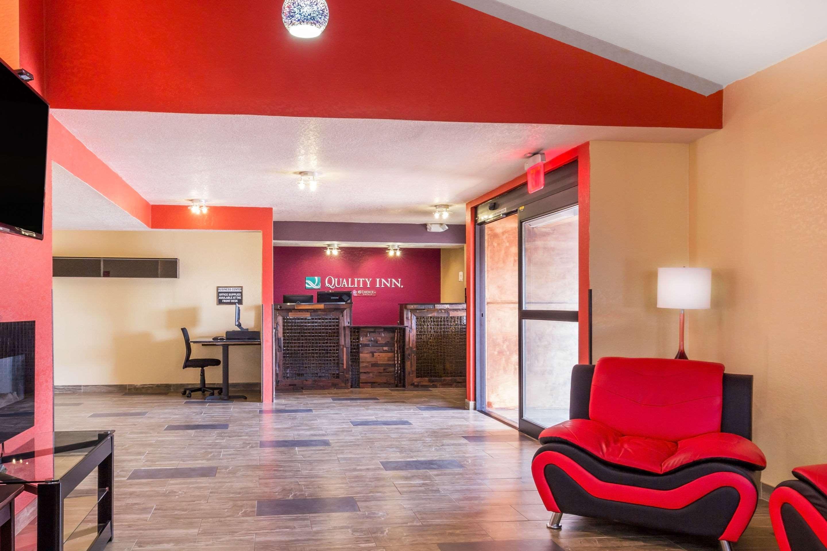 Vista Lobby Quality Inn