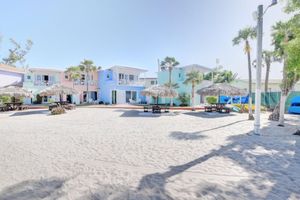 Alojamiento - Coral Harbour Beach House And Villas