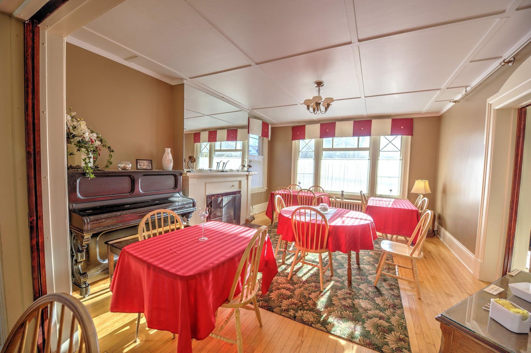 Restaurant The Sonata Inn