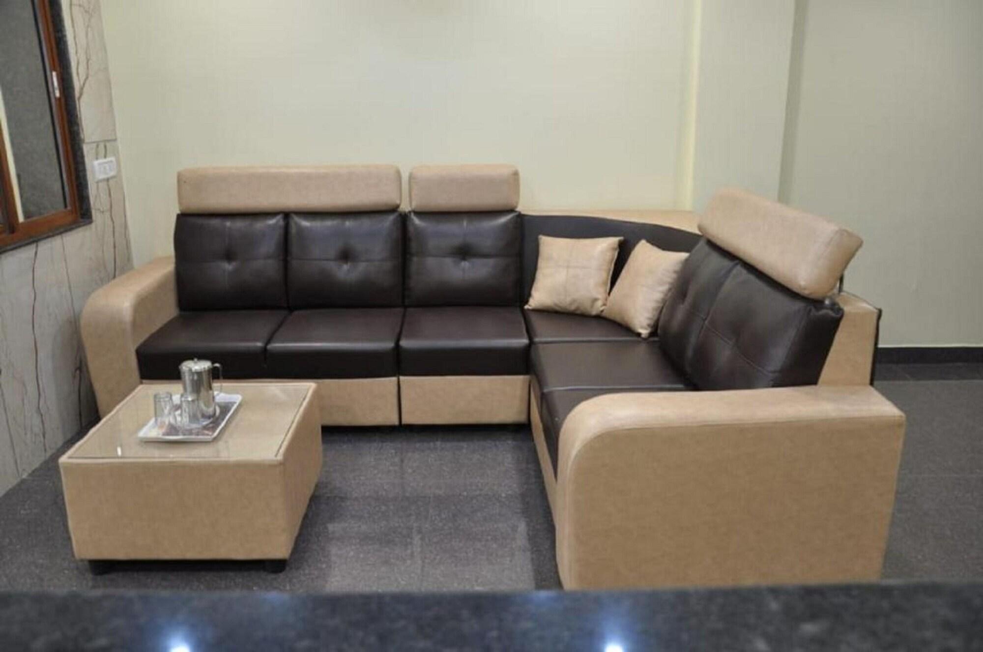 Vista Lobby Sau Residency