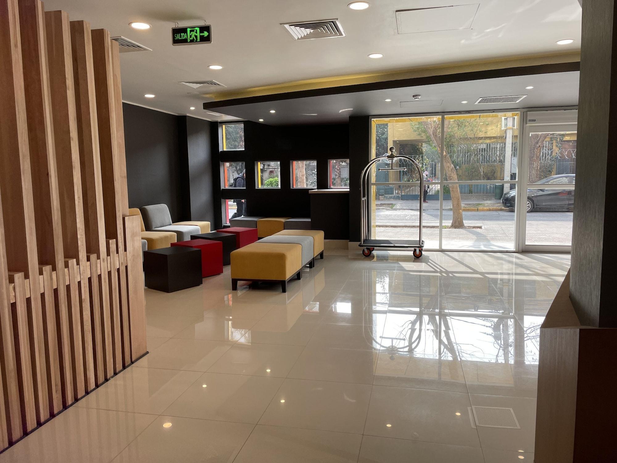 Vista Lobby Diego de Almagro Providencia Express