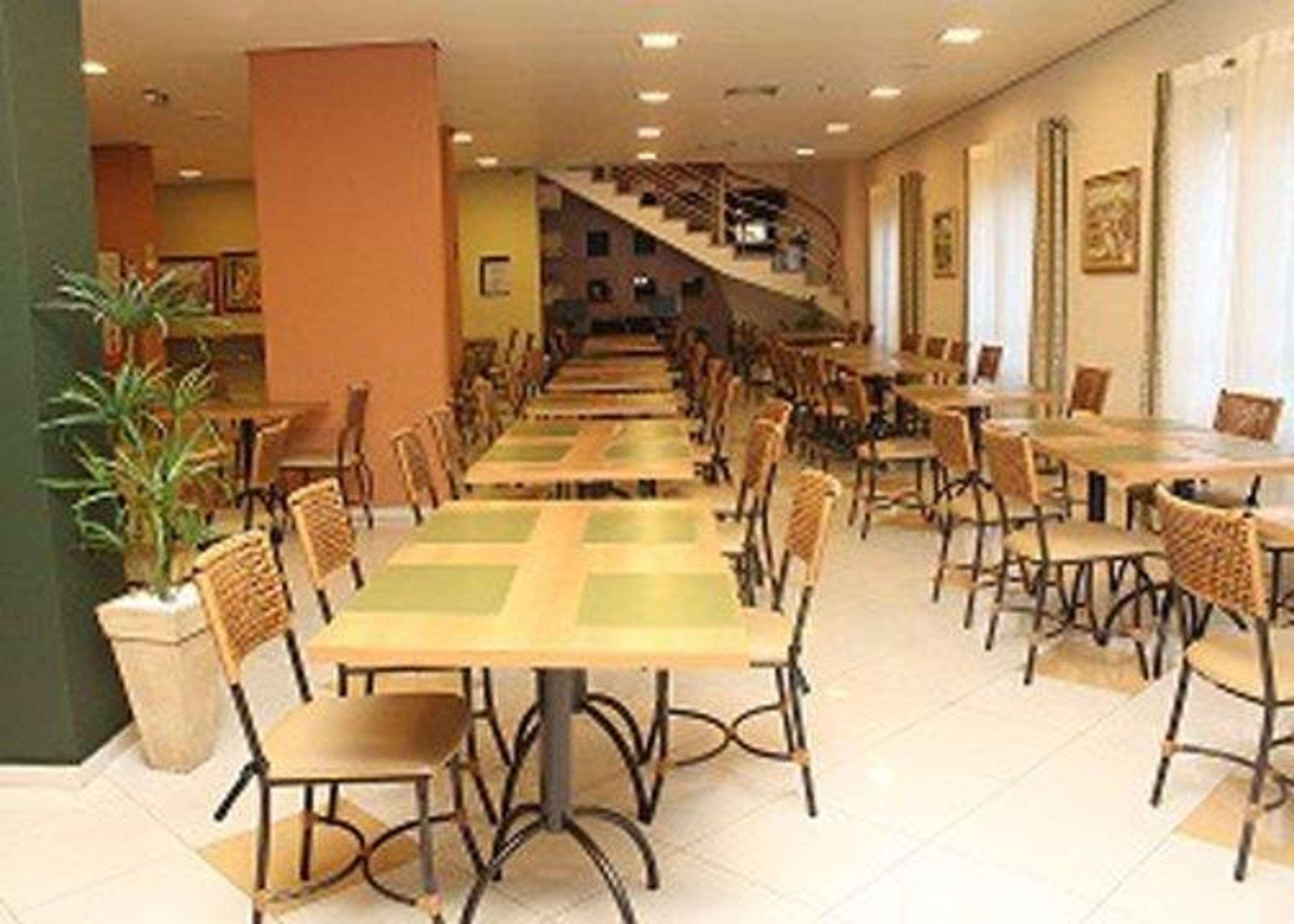 Restaurant Comfort Hotel Joinville