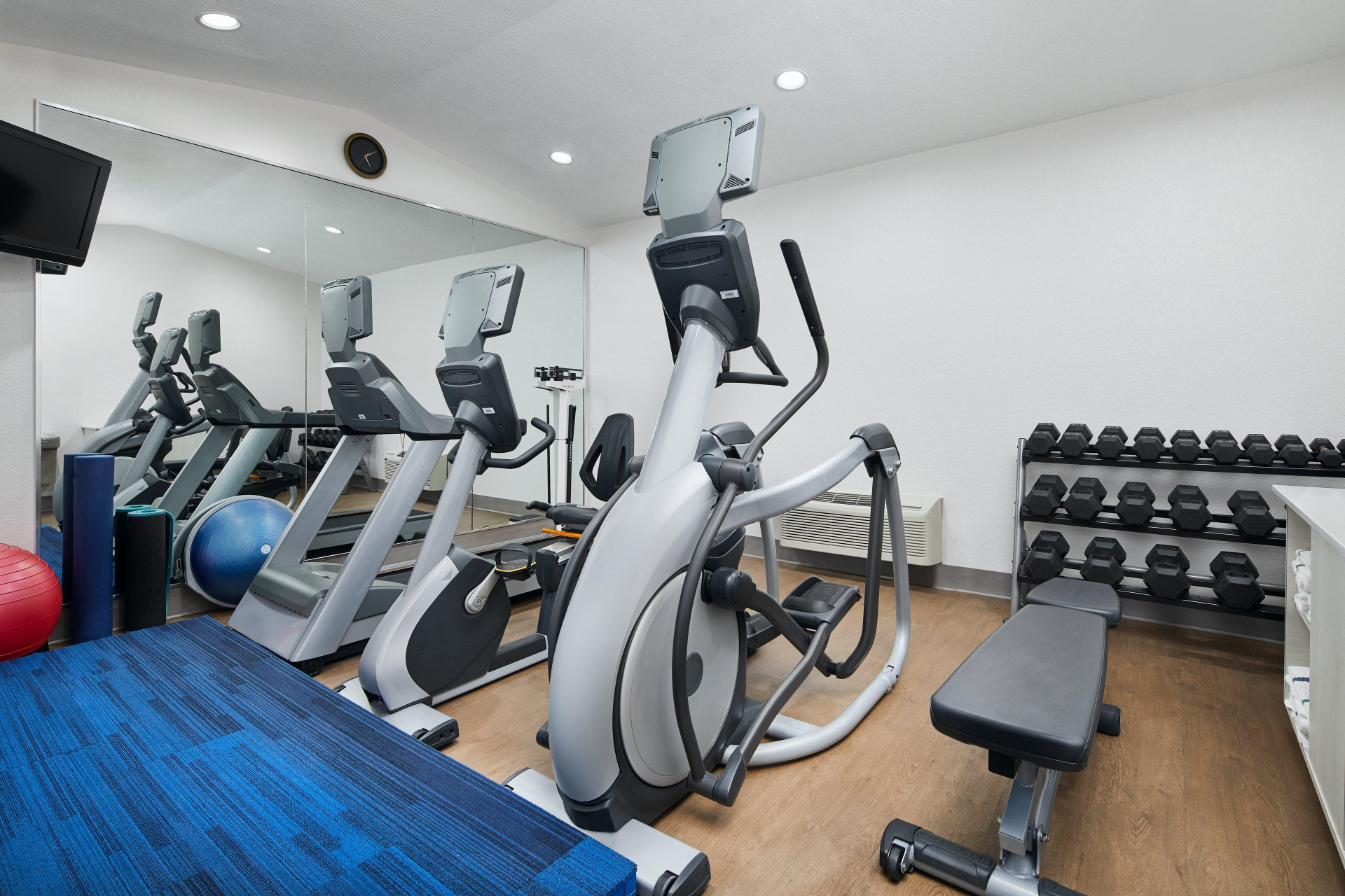 Instalaciones Recreativas Holiday Inn Express Hotel & Suites Pensacola West 