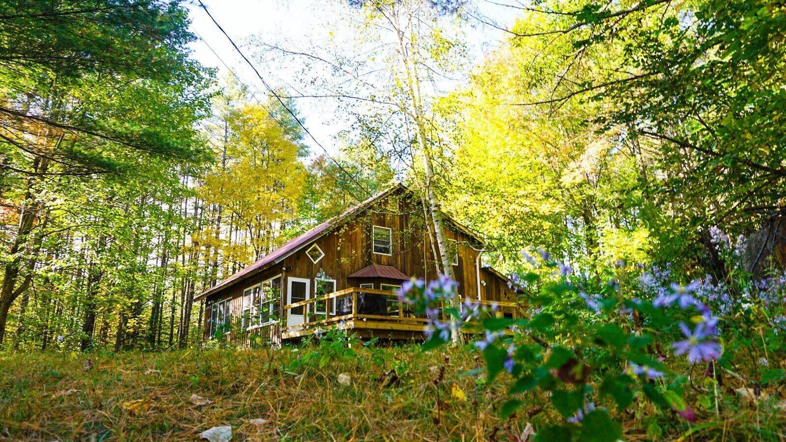 Varios Llama House ADK