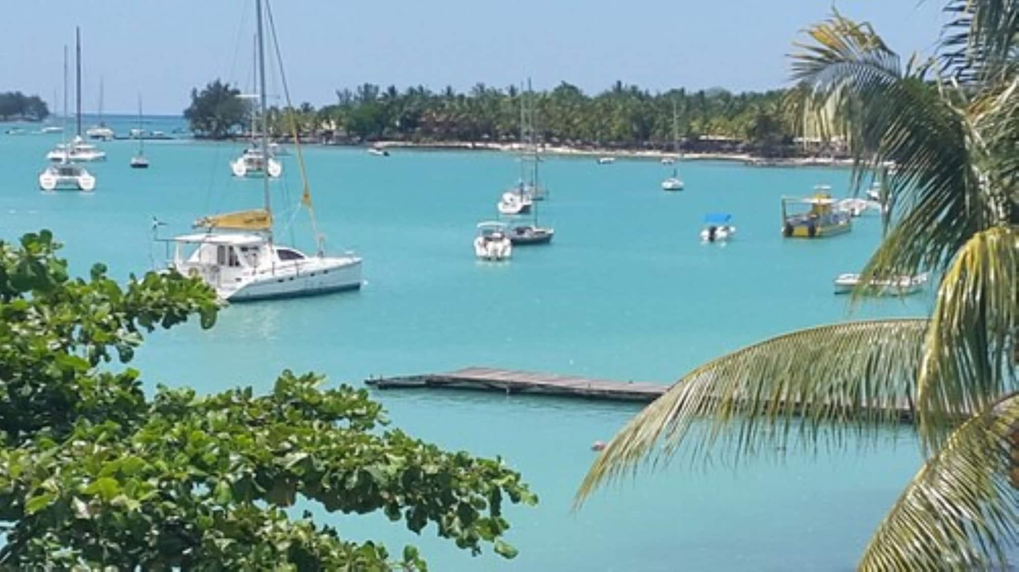 Instalaciones Recreativas Azure Beach Boutique Hotel