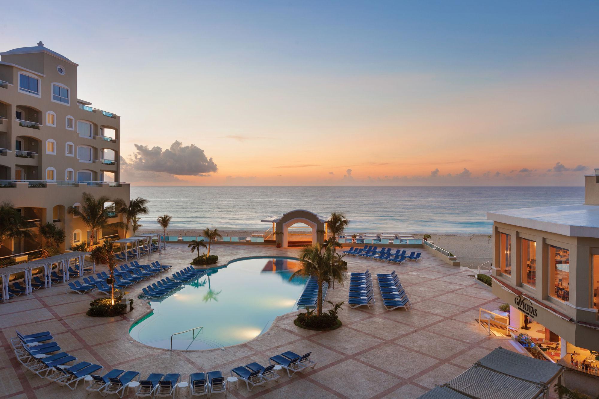 Wyndham Alltra Cancun All Inclusive Resort Best Day