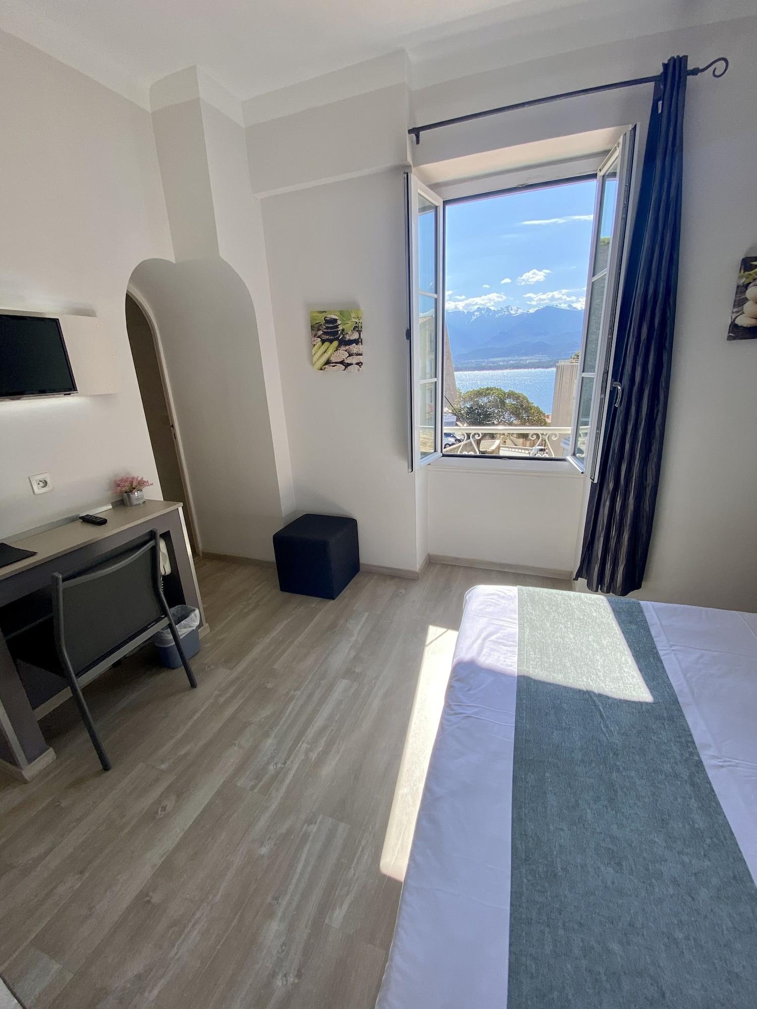 Varios Hôtel Belvédère
