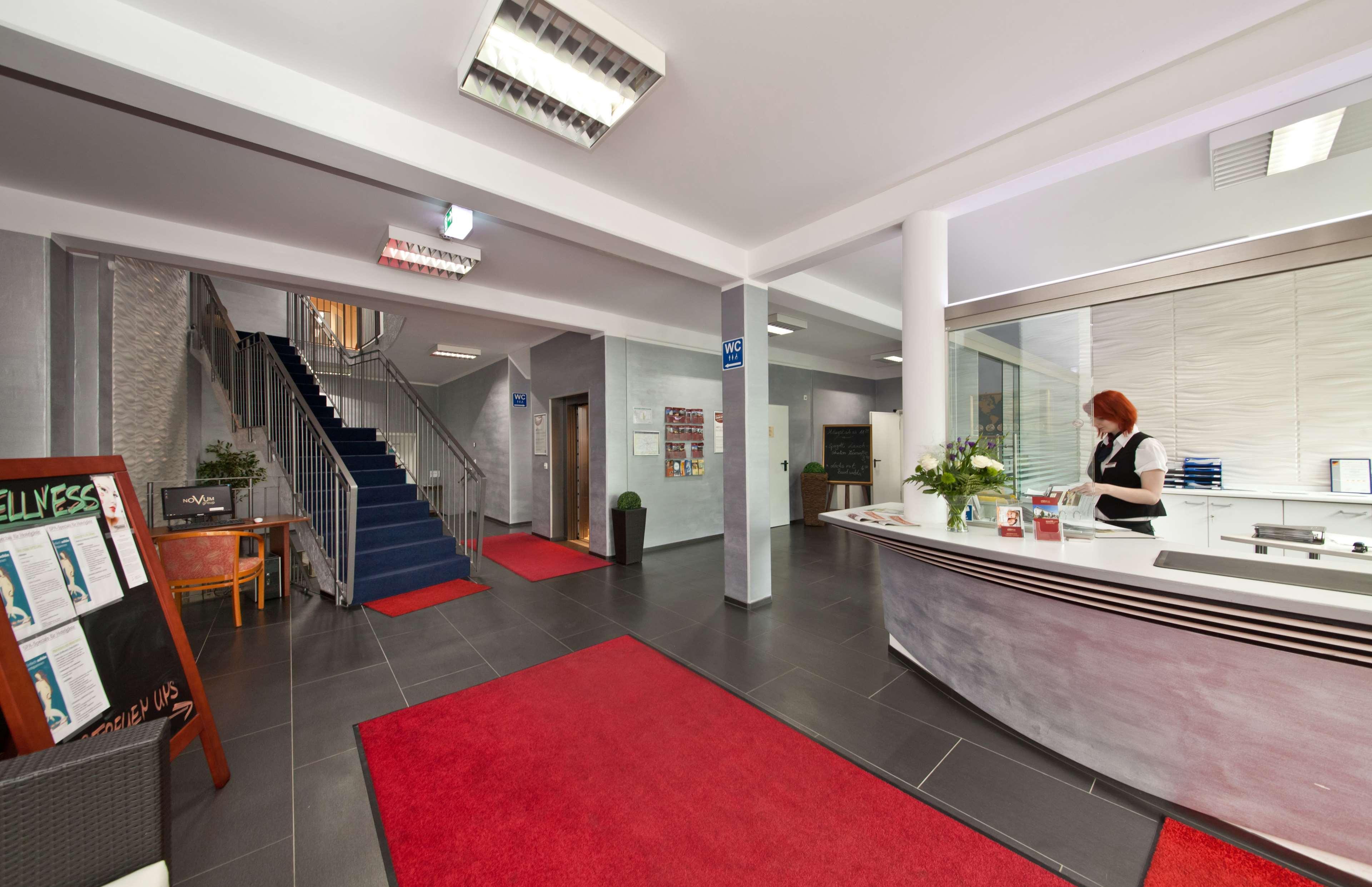 Vista Lobby Hotel Aviva